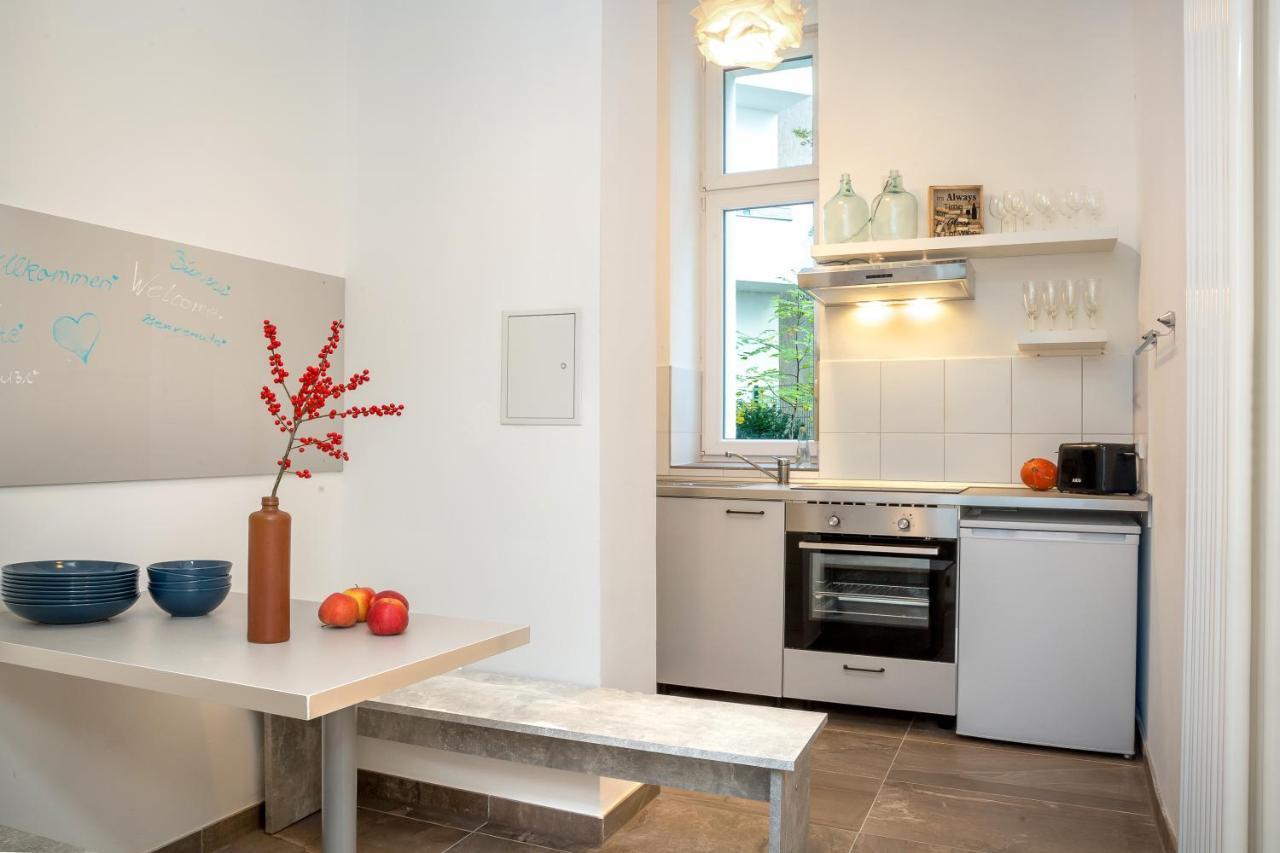 Newton-Appartement Mit 3 Schlafzimmern Berlin Exteriör bild